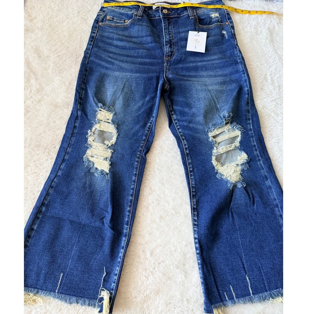 Zenana Brooklyn Distressed Crop Jeans Size 32 NWT Raw Hem Stretch - Picture 2 of 8